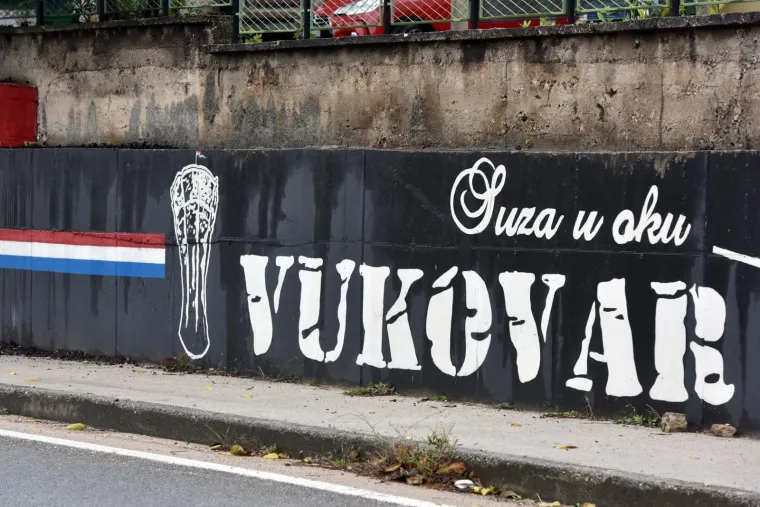 Murali diljem Hrvatske odolijevaju svim vremenima i stoje kao trajni podsjetnik na žrtvu Vukovara