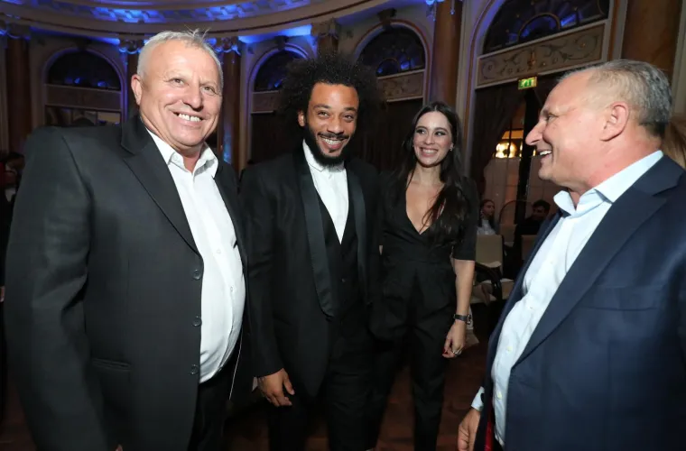 Pogledajte tko se sve pojavio na predstavljanju Modrićeve knjige: Marcelo, Boban, &Scaron;uker, Ćiro...