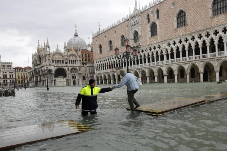 Dobre vijesti za Veneciju: Očekuje se spu&scaron;tanje razine vode, &scaron;kole će ponovno otvoriti svoja vrata