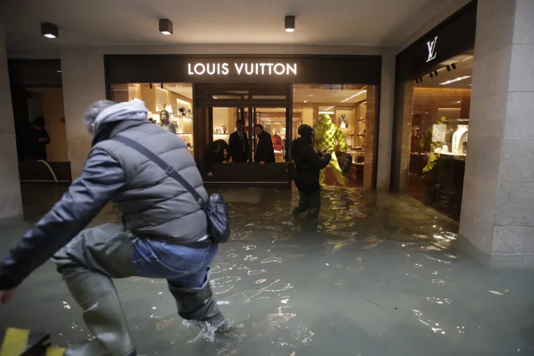 Dobre vijesti za Veneciju: Očekuje se spu&scaron;tanje razine vode, &scaron;kole će ponovno otvoriti svoja vrata