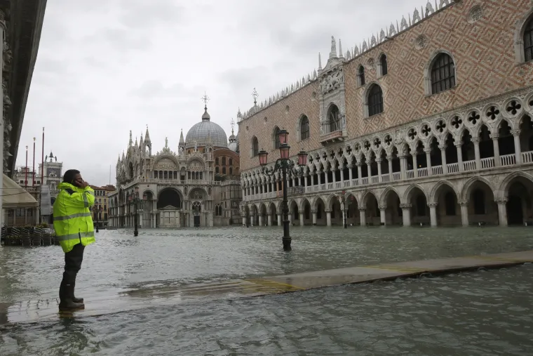 Dobre vijesti za Veneciju: Očekuje se spu&scaron;tanje razine vode, &scaron;kole će ponovno otvoriti svoja vrata