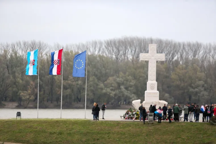 Kolona sjećanja u Vukovaru: Tužan dan kada se sjećamo pada grada