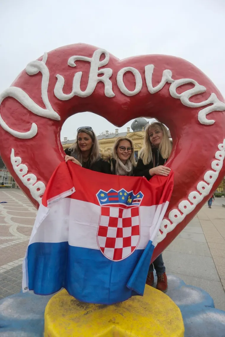 Kolona sjećanja u Vukovaru: Tužan dan kada se sjećamo pada grada