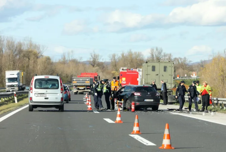 SUDAR VOZILA HRVATSKE VOJSKE I OSOBNOG VOZILA: Jedna osoba je poginula