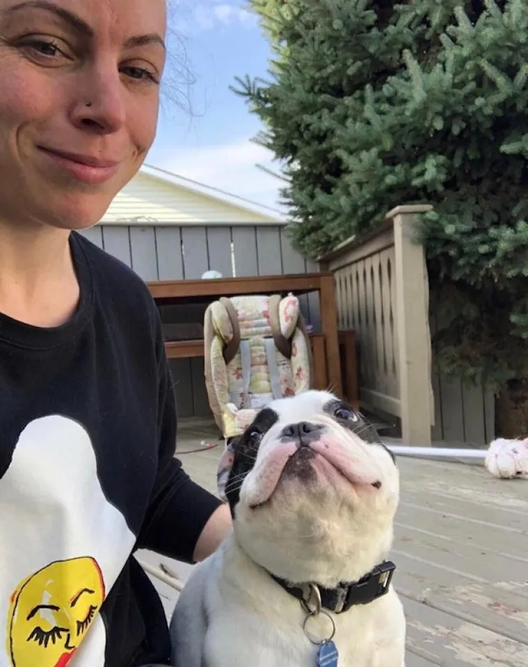 TE&Scaron;KO DA ĆE VAS IJEDAN ČOVJEK OVAKO GLEDATI: Psi uhvaćeni u emotivnim iskazima ljubavi prava su doza slatkoće