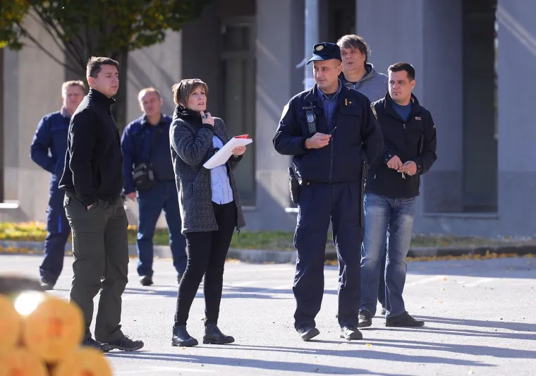 EKSPLOZIJA U ZAGREBU: Kran zapeo za dalekovod