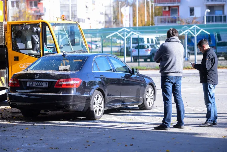 EKSPLOZIJA U ZAGREBU: Kran zapeo za dalekovod