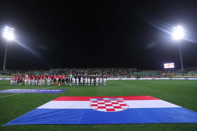 Hrvatska se u Puli s dva igrača manje pobjedom nad Gruzijom oprostila od 2019., ali i 'srebrnih' dresova