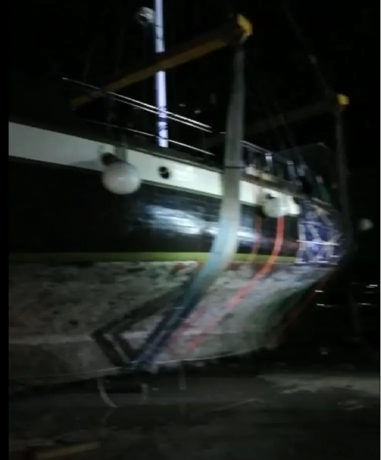 Jedrilica potonula u olujnom nevremenu u Splitu: Požrtvovni ronioci izvadili je iz mora