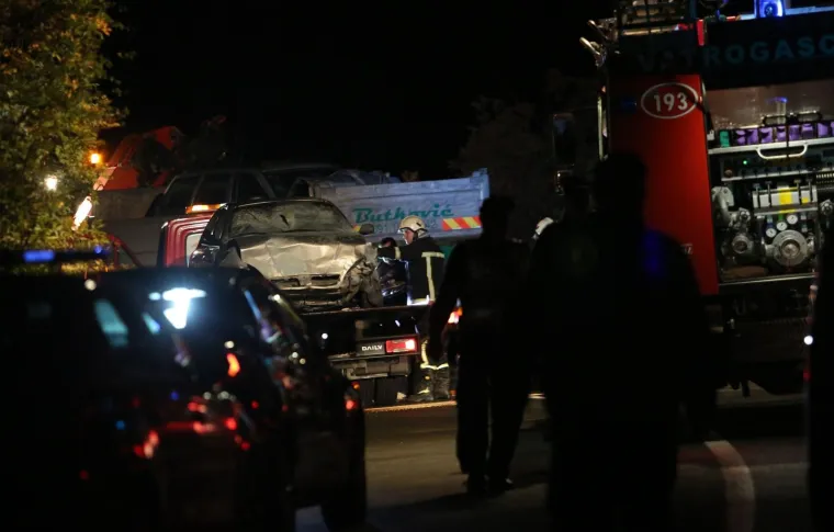 PROMETNA NESREĆA NA ULAZU U NOVI VINODOLSKI: Ozlijeđene osobe prevezene su u KBC Rijeka