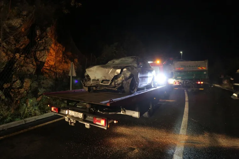PROMETNA NESREĆA NA ULAZU U NOVI VINODOLSKI: Ozlijeđene osobe prevezene su u KBC Rijeka