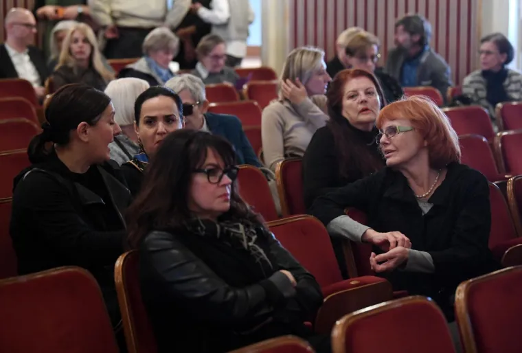 OPROŠTAJ OD MANI GOTOVAC: Na komemoraciji je pjevao Let 3, a poznati glumci su joj recitirali pjesme