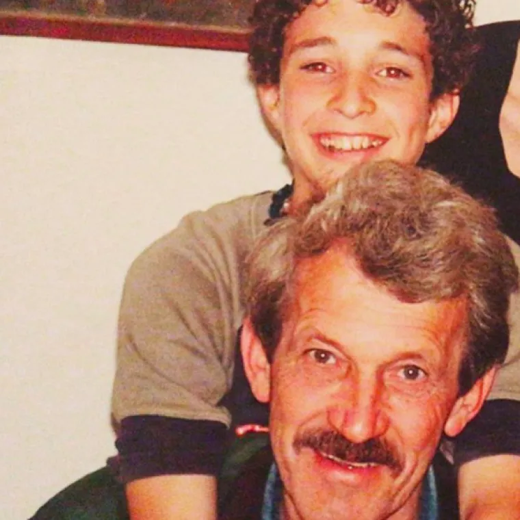 &Scaron;ime Vrsaljko jo&scaron; je jedan od plejade zadarskih nogometa&scaron;a koji su obilježili posljednju dekadu hrvatskog nogometa. Borbeni i neumorni desni bek godinama je okupirao desnu stranu obrane Vatrenih. Prije nekoliko tjedana objavio je kako se povlači iz reprezentacije, a hrvatskom puku je zauvijek u kolektivnu svijest urezana slika Vrsaljka koji leži na zastavi nakon pobjede protiv Engleske u polufinalu SP-a. Vrsaljko je najdublji trag ostavio u Dinamu, a vrhunac karijere mu je bio period koji je proveo u moćnom Atleticu iz Madrida.