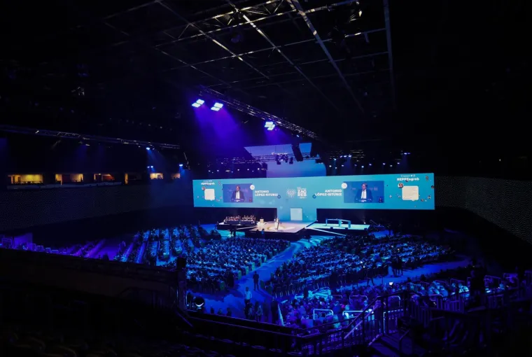 Pučani i službeno za novog &scaron;efa izabrali Tuska, u Zagrebu govorile Merkel, von der Leyen...