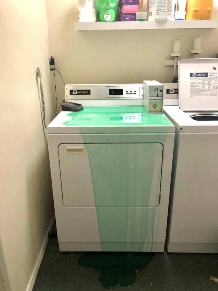 ČINI SE DA NESREĆA NIKAD NE DOLAZI SAMA, ONI TO NAJBOLJE ZNAJU: Stvarno je te&scaron;ko ne biti zlurad kad vidite ove pehiste