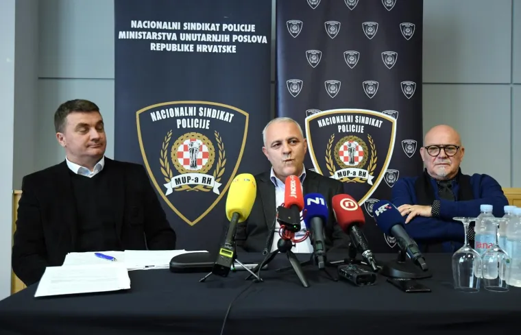 Ovo je policajac kojeg se sumnjiči da je RTL-u ustupio snimku prebrze vožnje Josipa Ćelića. I onda je suspendiran