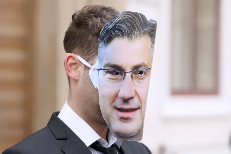 Darth Vader do&scaron;ao Plenkoviću na Markov trg: 'Plan Vlade je put u katastrofu...'