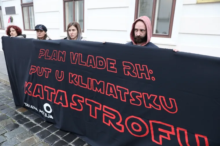 Darth Vader do&scaron;ao Plenkoviću na Markov trg: 'Plan Vlade je put u katastrofu...'