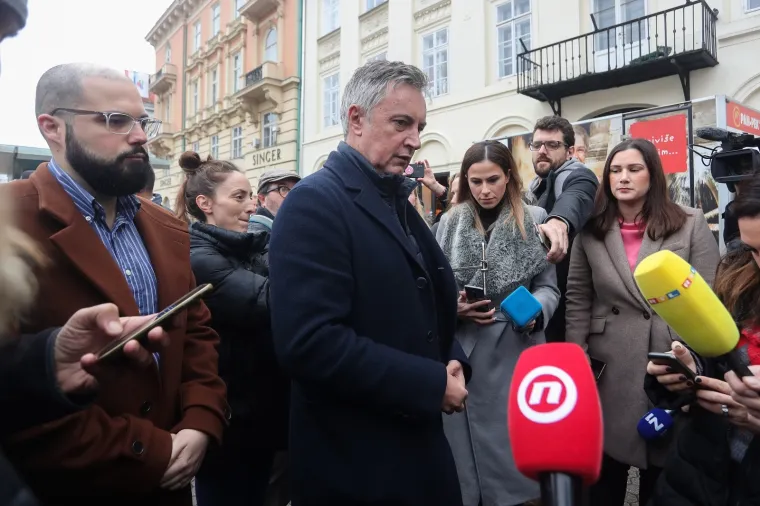 &Scaron;koro počeo prikupljati potpise za kandidaturu: 'Tko kaže da će biti drugog kruga izbora?'