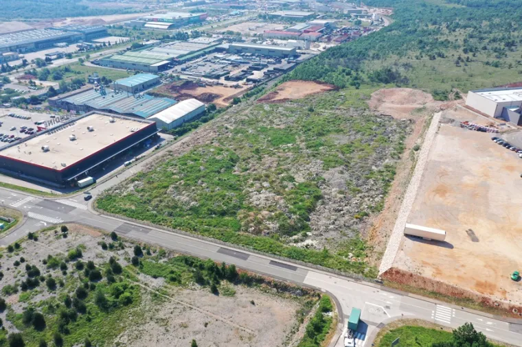 Propalo Todorićevo carstvo na bubnju: Biv&scaron;i Agrokor prodaje stotinu zemlji&scaron;ta, vile, farmu...