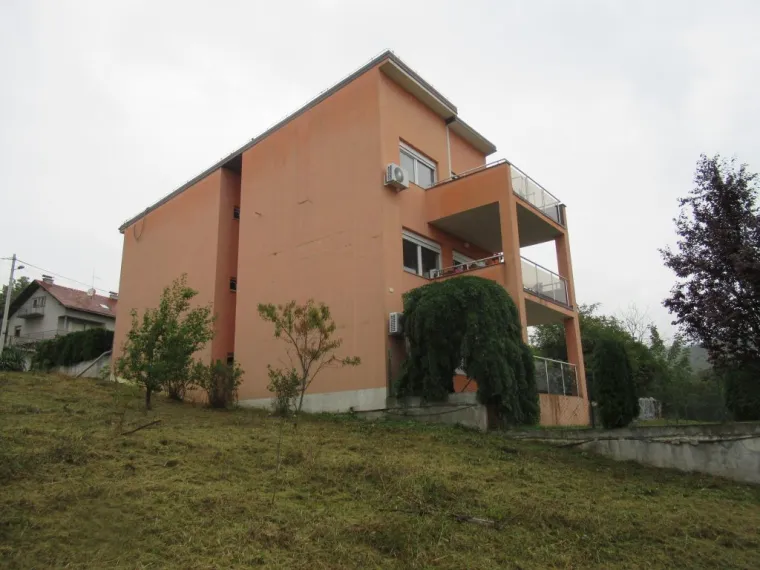 Propalo Todorićevo carstvo na bubnju: Biv&scaron;i Agrokor prodaje stotinu zemlji&scaron;ta, vile, farmu...