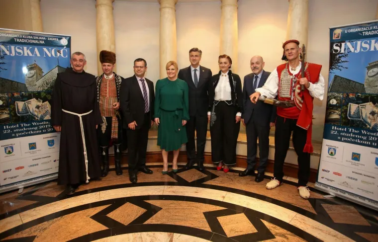 Državni vrh u dobrom raspoloženju! Predsjednica i premijer zvijezde Sinjske noći u Zagrebu