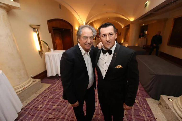 Državni vrh u dobrom raspoloženju! Predsjednica i premijer zvijezde Sinjske noći u Zagrebu