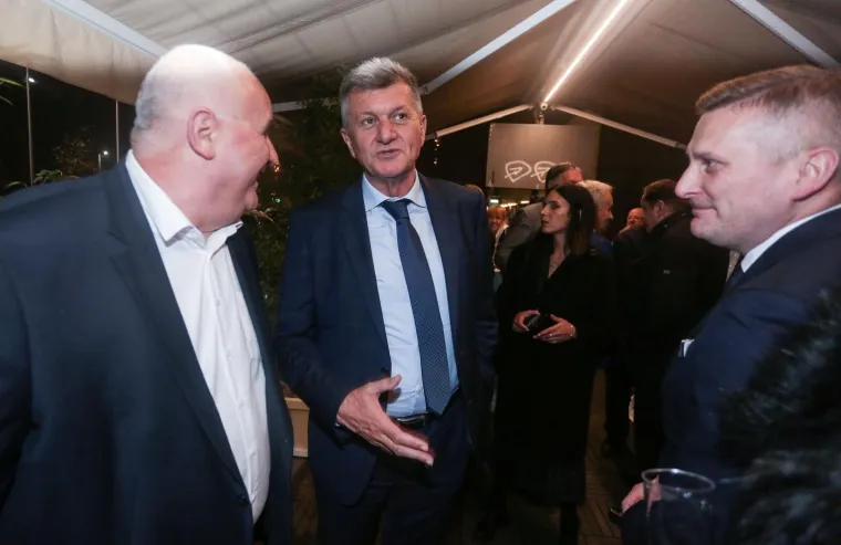 Bandića ljubili svi odreda! Na rođendanskoj proslavi gradonačelnika Jakov Kitarović, Milan Kujundžić...