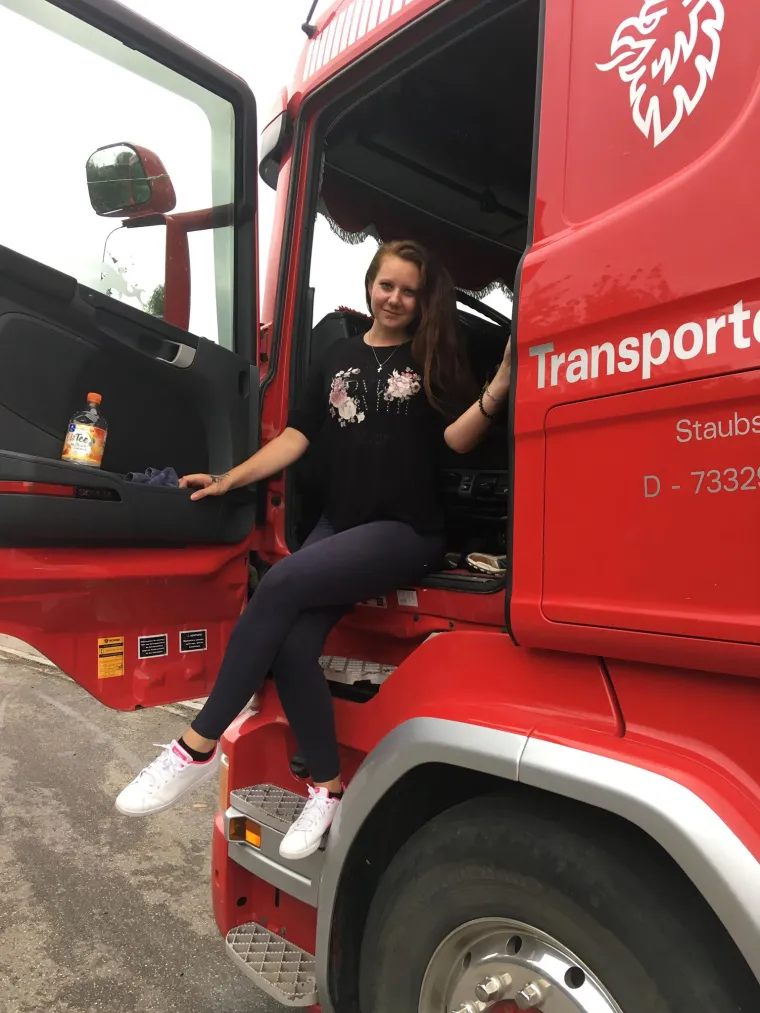 Danijela Janković ima samo 26 godina, a već živi svoj san. Prije godinu i pol je iz Zagreba preselila u Njemačku i ondje vozi kamione koje ni brojni mu&scaron;karci ne bi mogli 'ukrotiti'