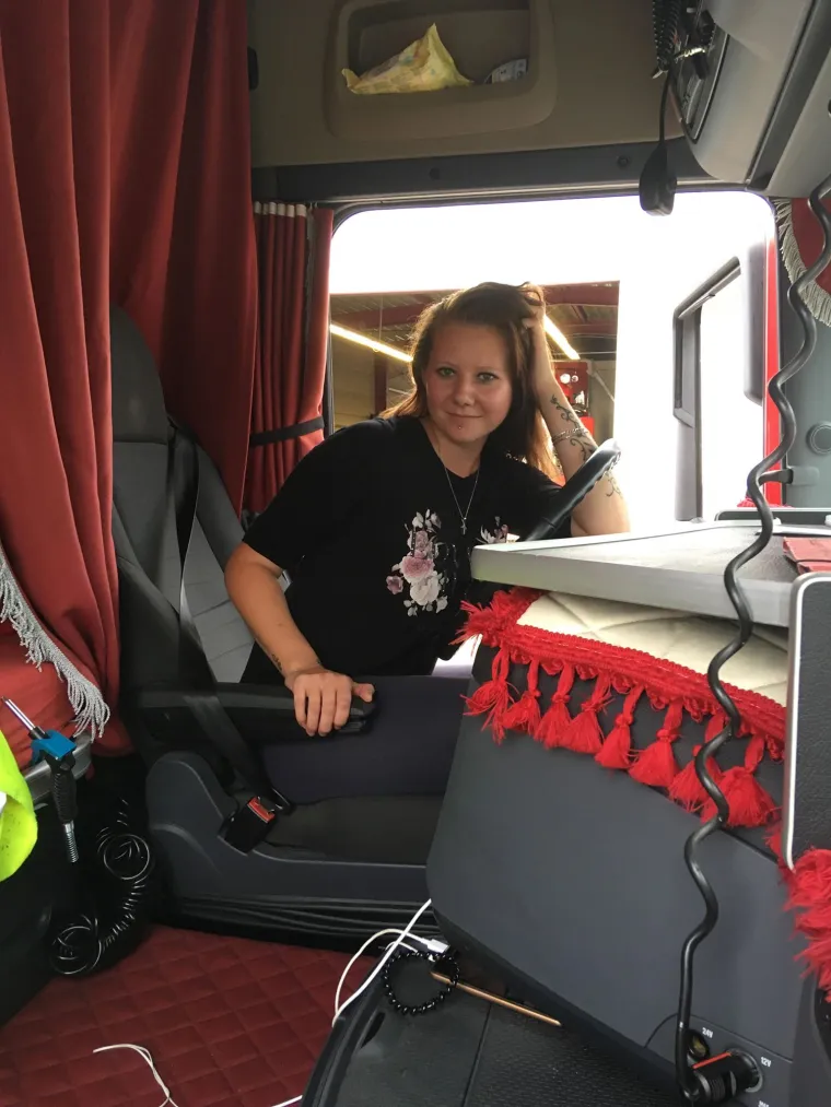 Danijela Janković ima samo 26 godina, a već živi svoj san. Prije godinu i pol je iz Zagreba preselila u Njemačku i ondje vozi kamione koje ni brojni mu&scaron;karci ne bi mogli 'ukrotiti'