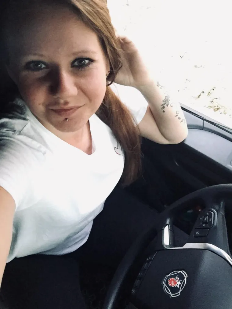 Danijela Janković ima samo 26 godina, a već živi svoj san. Prije godinu i pol je iz Zagreba preselila u Njemačku i ondje vozi kamione koje ni brojni mu&scaron;karci ne bi mogli 'ukrotiti'