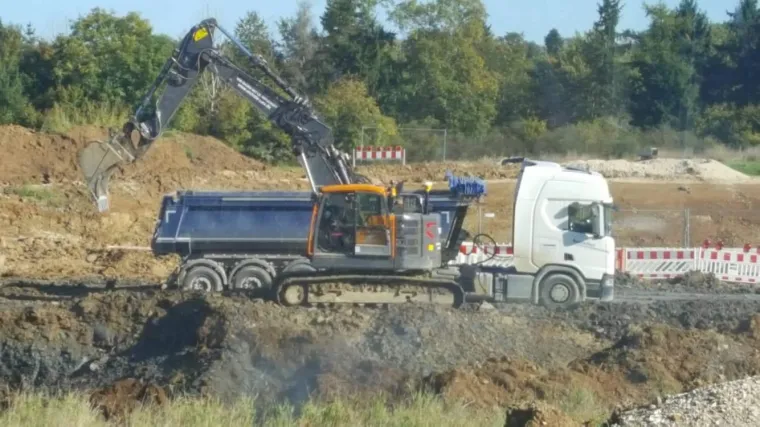 Danijela Janković ima samo 26 godina, a već živi svoj san. Prije godinu i pol je iz Zagreba preselila u Njemačku i ondje vozi kamione koje ni brojni mu&scaron;karci ne bi mogli 'ukrotiti'