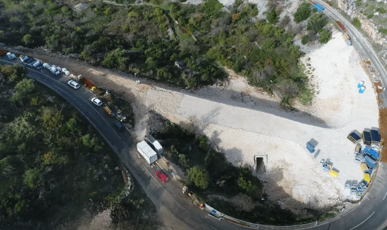 Ključni dio važne obilaznice: Probijen prvi tunel na Braču, kraj radova očekuje se već iduće godine