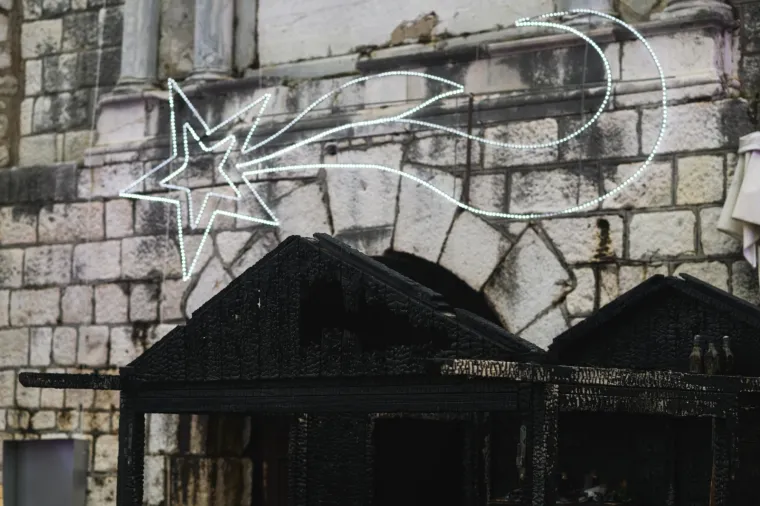 Drama u Zadru: Zbog nestručnog rukovanja plinskom bocom izgorjela adventska kućica