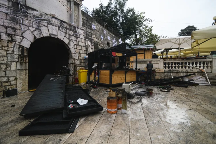 Drama u Zadru: Zbog nestručnog rukovanja plinskom bocom izgorjela adventska kućica