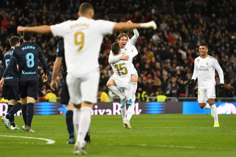 [FOTO] JESTE LI VIDJELI ŠTO JE NEVJEROJATNI LUKA NAPRAVIO ODMAH NAKON GOLA NA SAMOM TERENU? Da, upravo to, i zato je kralj