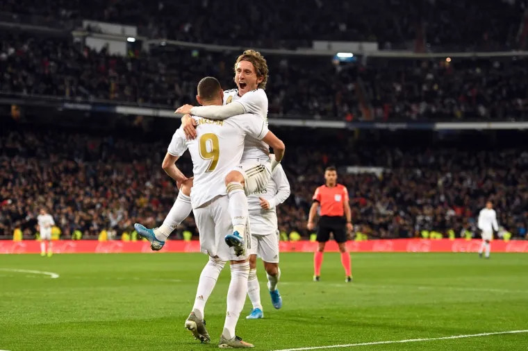 [FOTO] JESTE LI VIDJELI ŠTO JE NEVJEROJATNI LUKA NAPRAVIO ODMAH NAKON GOLA NA SAMOM TERENU? Da, upravo to, i zato je kralj