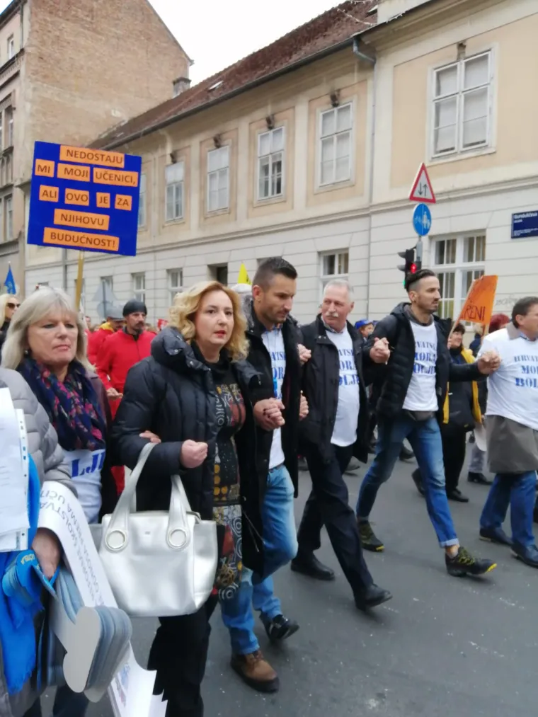 Dali bismo im veće koeficijente samo zbog njih: Izabrali smo najbolje transparente prosvjetara!