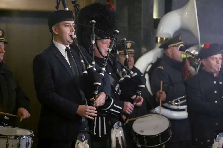 Tužan opro&scaron;taj od velikana! Na ispraćaj Branka Lustiga do&scaron;li Plenković, Bandić...