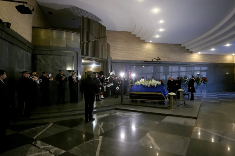 Tužan opro&scaron;taj od velikana! Na ispraćaj Branka Lustiga do&scaron;li Plenković, Bandić...