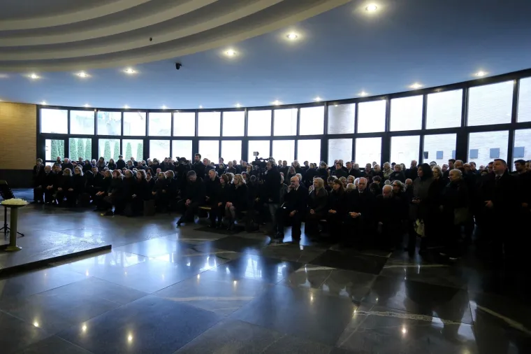 Tužan opro&scaron;taj od velikana! Na ispraćaj Branka Lustiga do&scaron;li Plenković, Bandić...