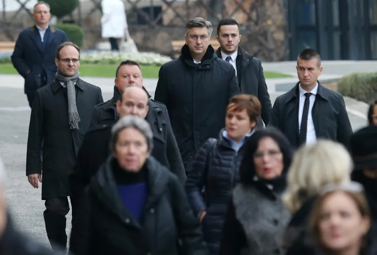 Tužan opro&scaron;taj od velikana! Na ispraćaj Branka Lustiga do&scaron;li Plenković, Bandić...