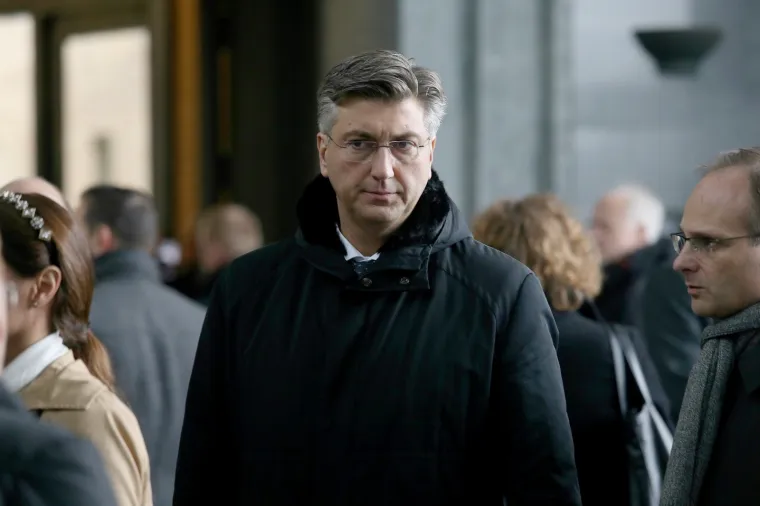 Tužan opro&scaron;taj od velikana! Na ispraćaj Branka Lustiga do&scaron;li Plenković, Bandić...