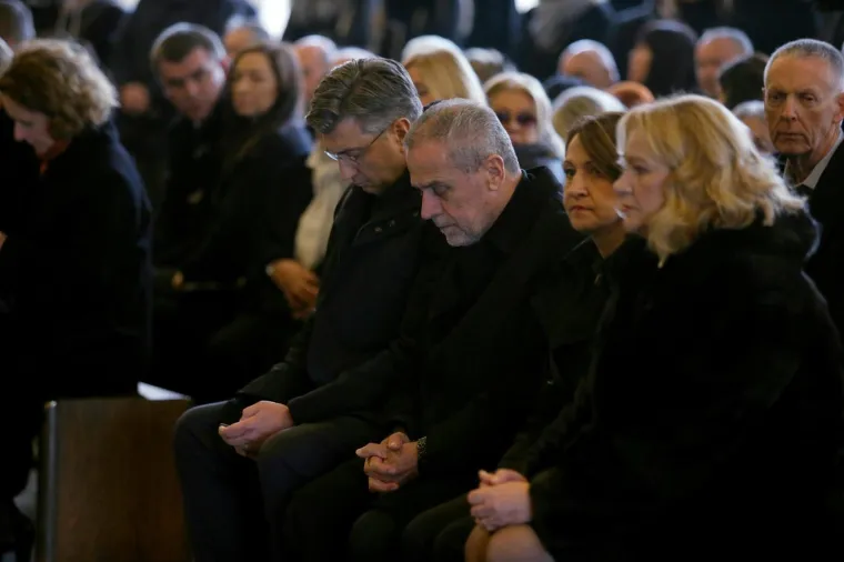 Tužan opro&scaron;taj od velikana! Na ispraćaj Branka Lustiga do&scaron;li Plenković, Bandić...