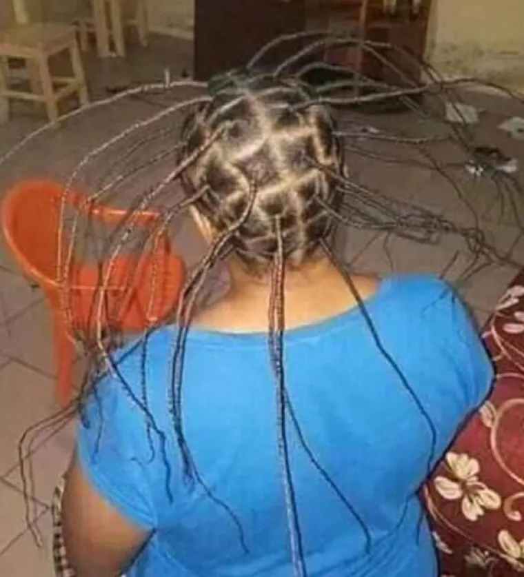 OVE LJUDE JE NETKO UVJERIO DA SU KUL: A taj se sada zlobno smije, kao i svi koji ih sretnu (ako prestravljeni ne pobjegnu)