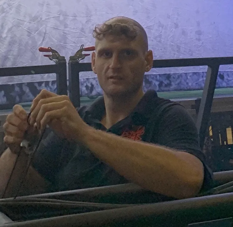 OVE LJUDE JE NETKO UVJERIO DA SU KUL: A taj se sada zlobno smije, kao i svi koji ih sretnu (ako prestravljeni ne pobjegnu)