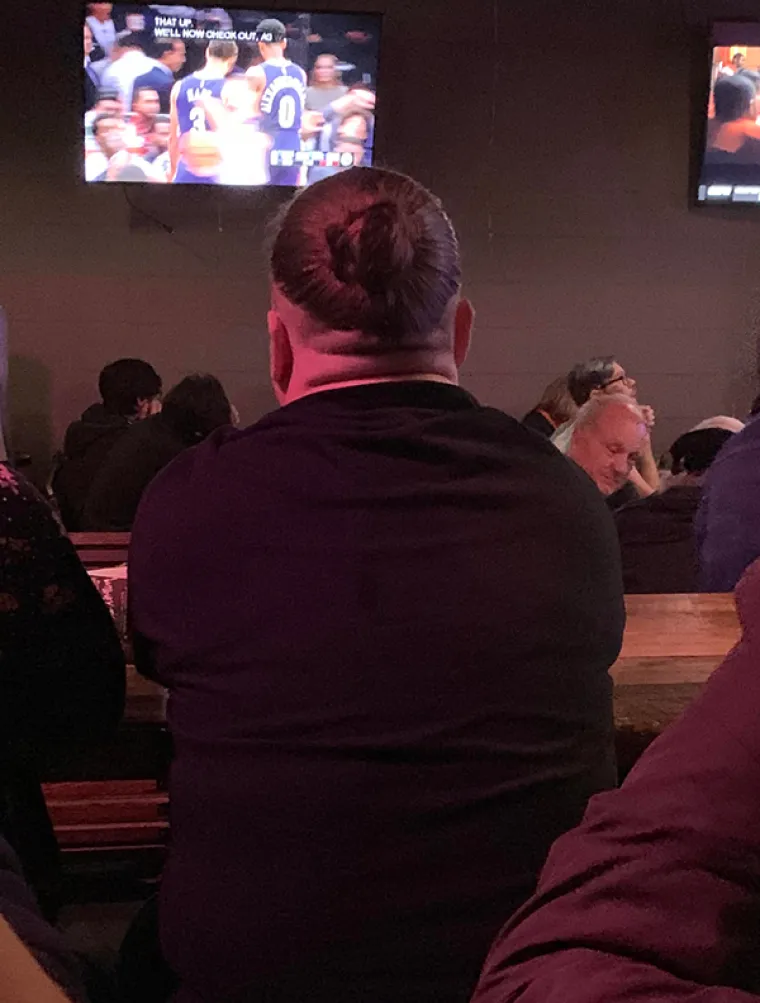 OVE LJUDE JE NETKO UVJERIO DA SU KUL: A taj se sada zlobno smije, kao i svi koji ih sretnu (ako prestravljeni ne pobjegnu)