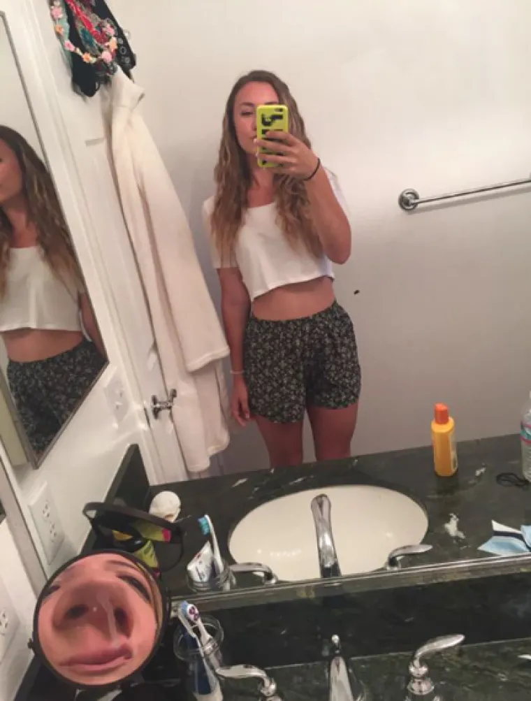 Najbizarniji selfiji ikada: Fotkali su se, a nisu ni primijetili &scaron;to je sve bilo iza njih