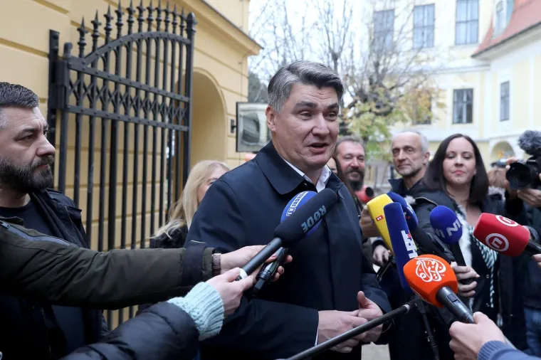 Dobro raspoloženi Zoran Milanović donio potpise za predsjedničku kandidaturu