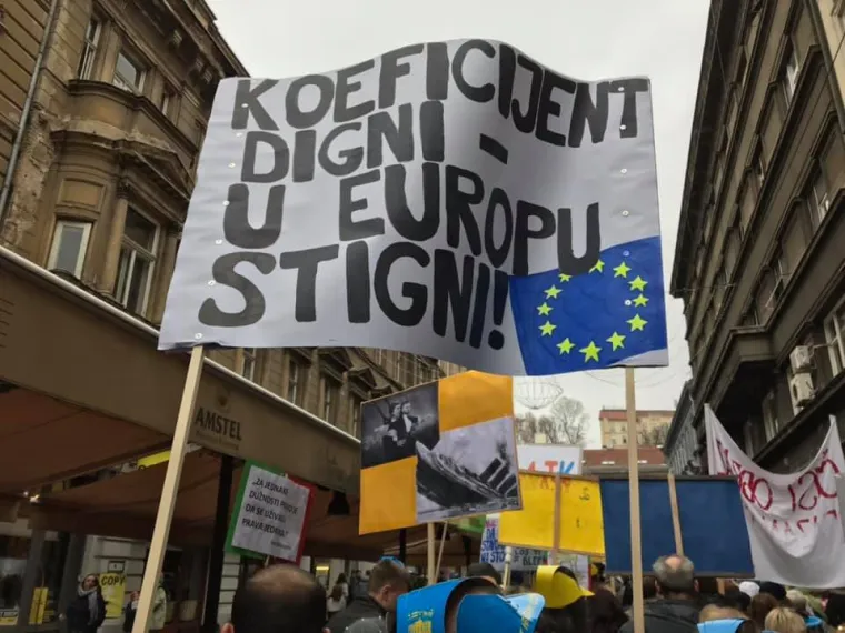 'Andrej, nismo te tako učili': Ovo su najbolji transparenti s jučera&scaron;njeg prosvjeda